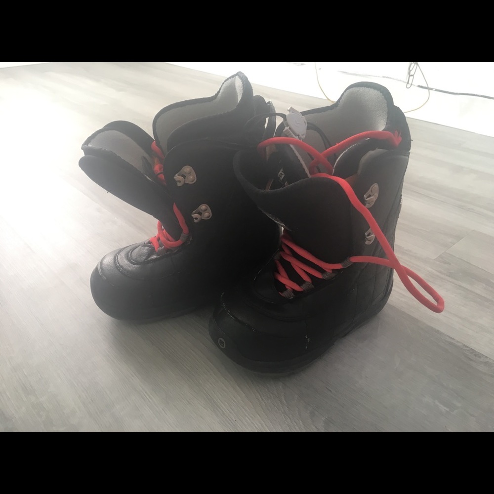 Kid burton snowboard boots